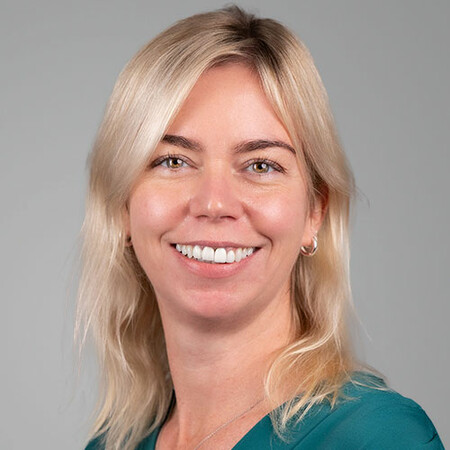 Emily Benson picture