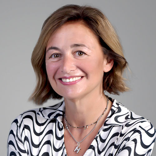 Mónica Arnau, Director - Senior Institutional Sales 